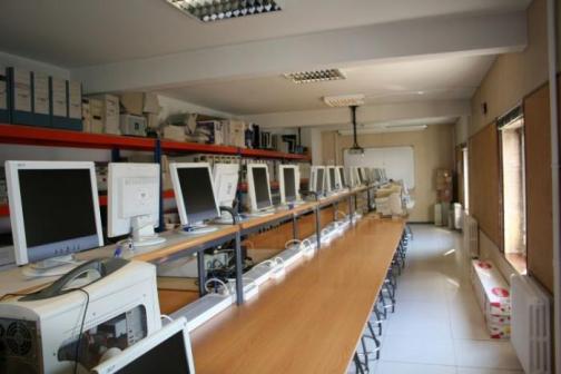 Archivo:Aula Mantemento-2.jpg