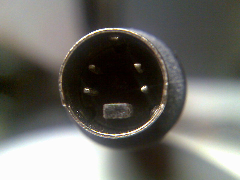 Archivo:S-video-connector.jpg